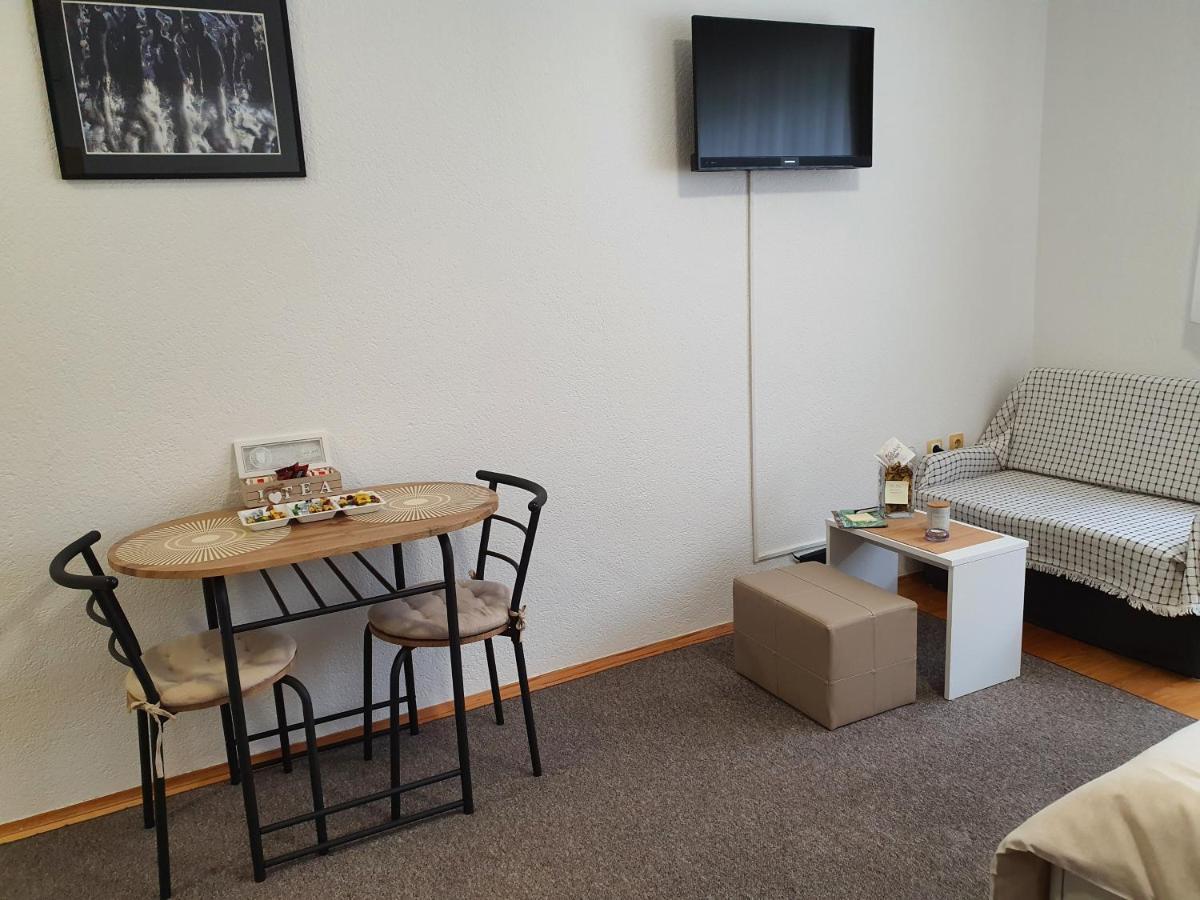 Studio Apartman 11 Bihać Buitenkant foto